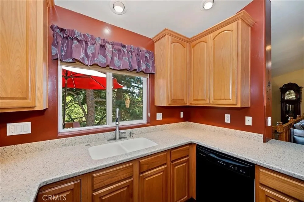31095 Old City Creek Rd Running Springs, CA 92382