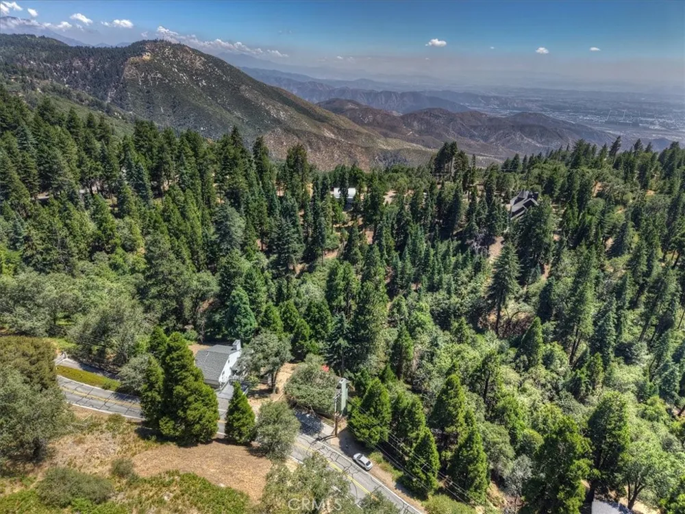 31095 Old City Creek Rd Running Springs, CA 92382