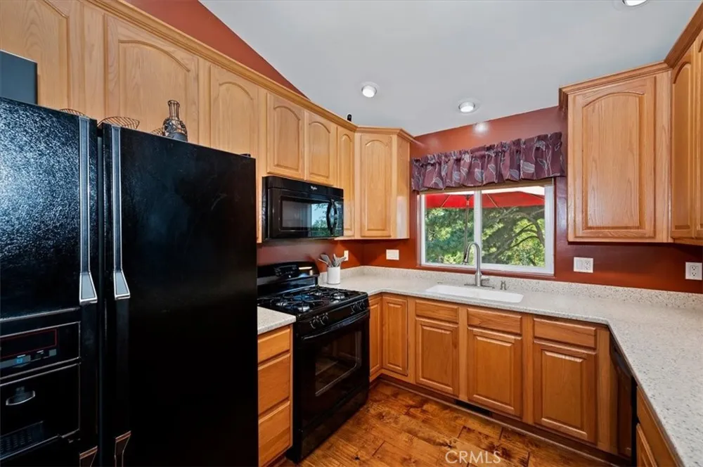 31095 Old City Creek Rd Running Springs, CA 92382
