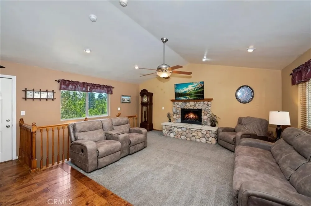 31095 Old City Creek Rd Running Springs, CA 92382