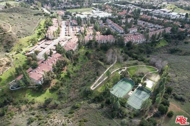 5805 Oak Bend Lane #407 Oak Park, CA 91377