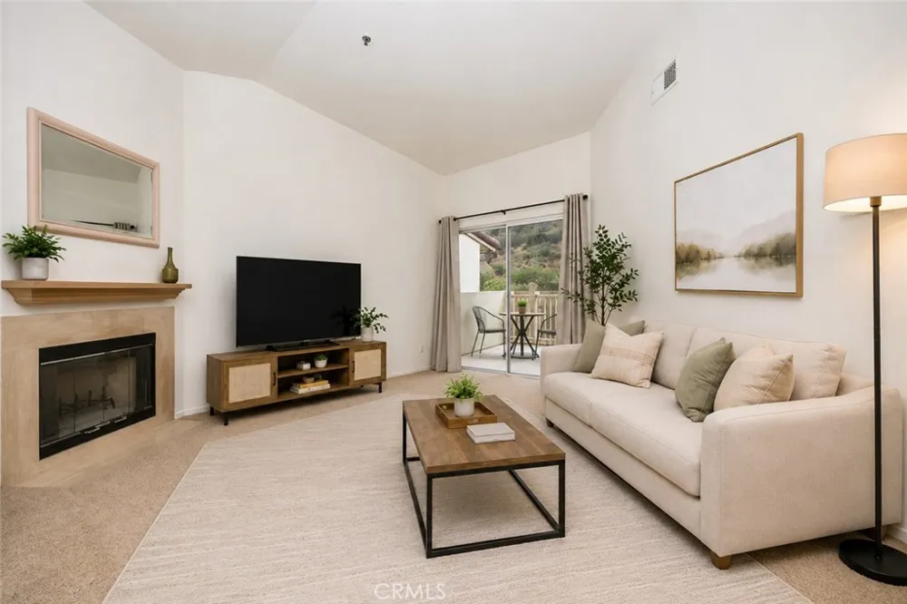 5805 Oak Bend Lane #407 Oak Park, CA 91377