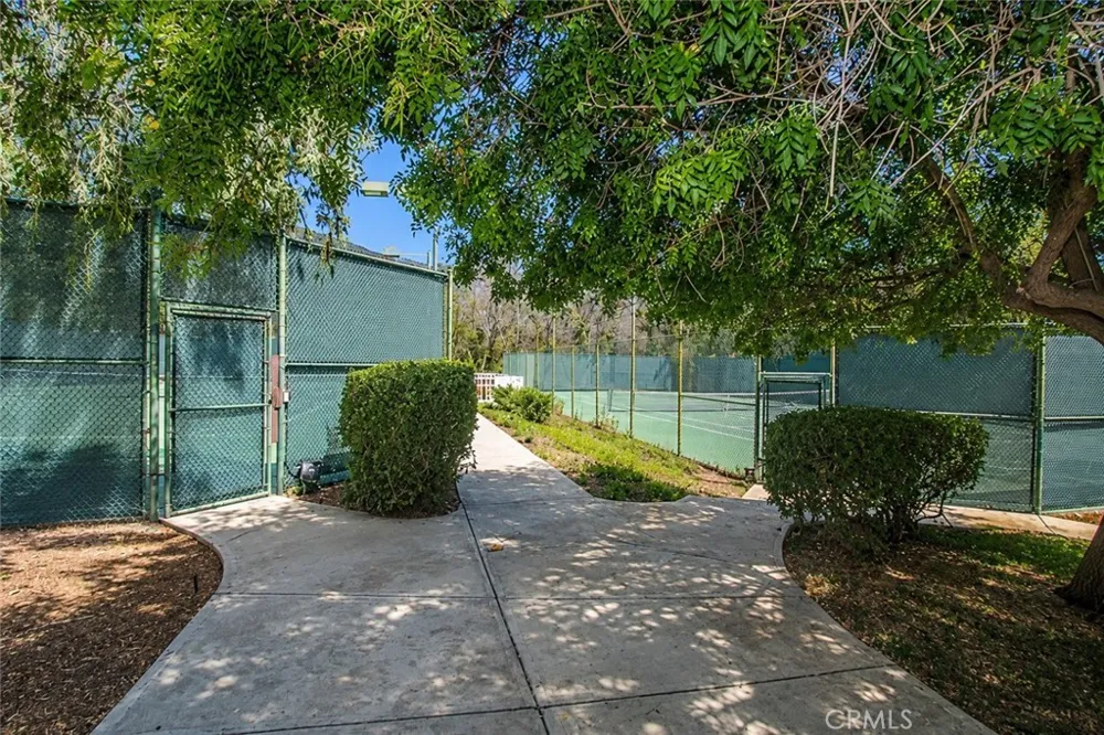 5805 Oak Bend Lane #407 Oak Park, CA 91377