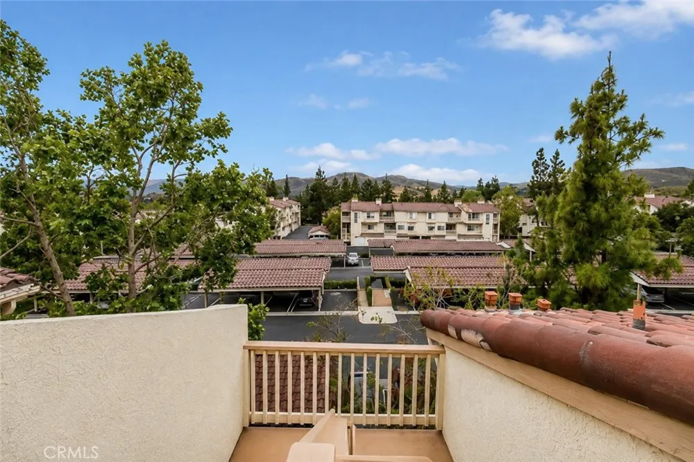 5805 Oak Bend Lane #407 Oak Park, CA 91377