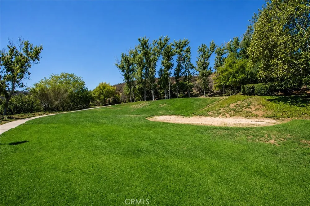 5805 Oak Bend Lane #407 Oak Park, CA 91377
