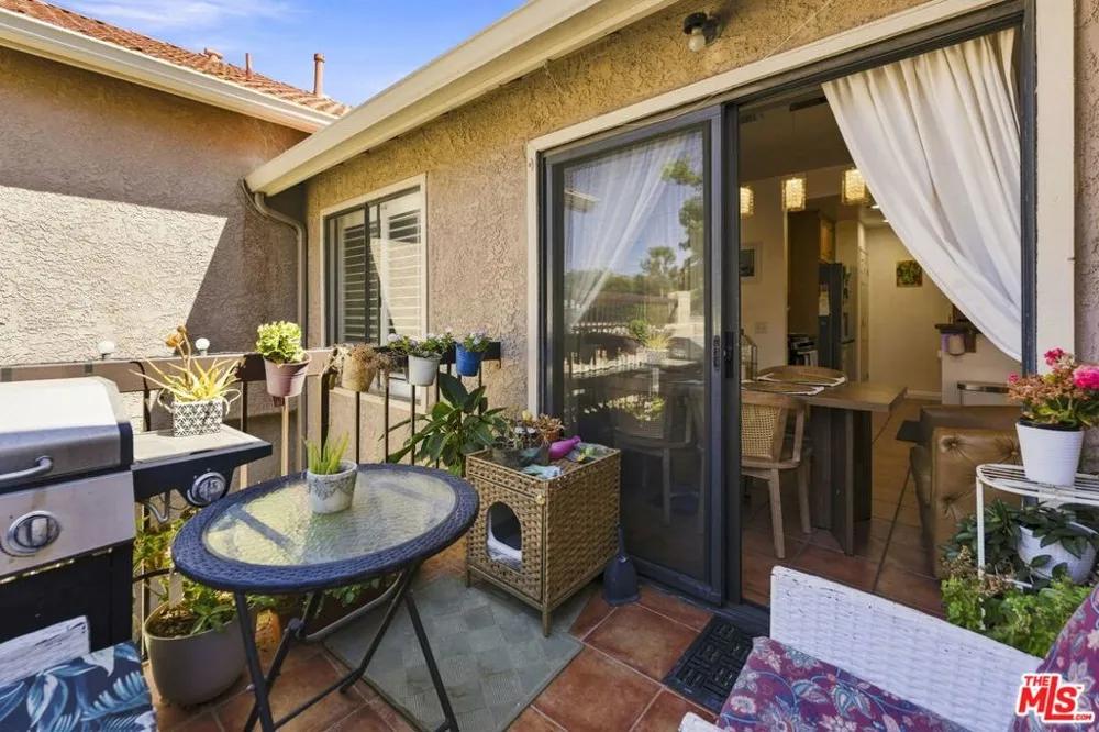 2352 Archwood Lane #50 Simi Valley, CA 93063