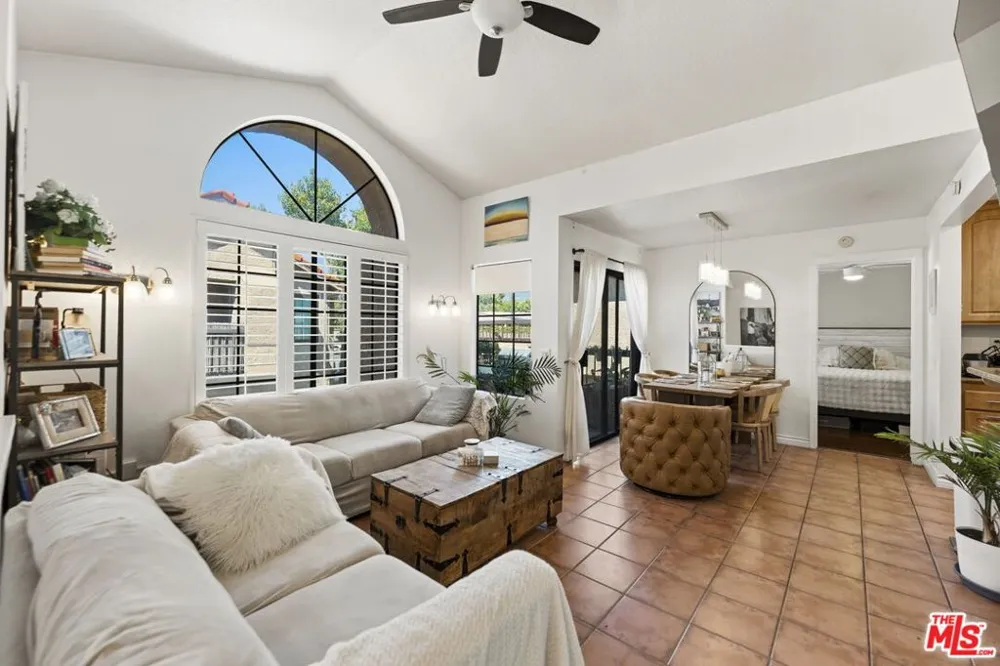 2352 Archwood Lane #50 Simi Valley, CA 93063