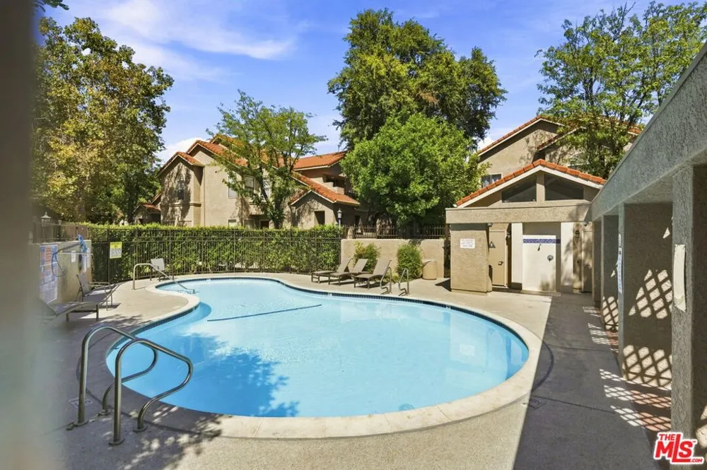 2352 Archwood Lane #50 Simi Valley, CA 93063