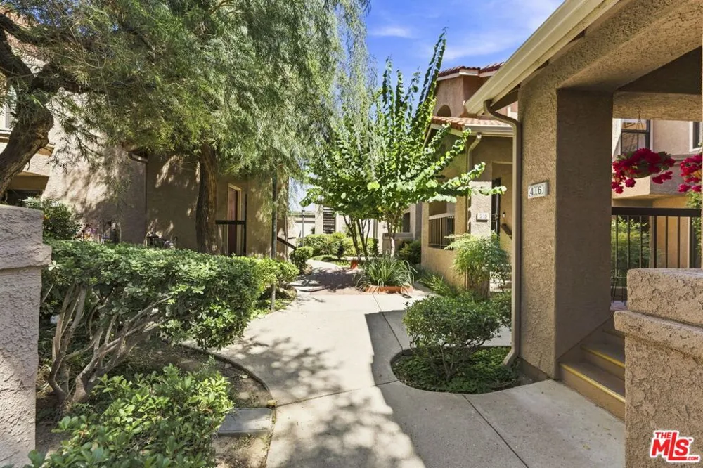 2352 Archwood Lane #50 Simi Valley, CA 93063