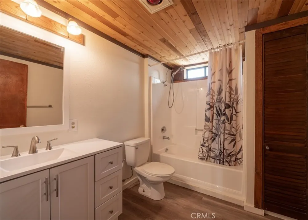 925 E LANE Big Bear City, CA 92314