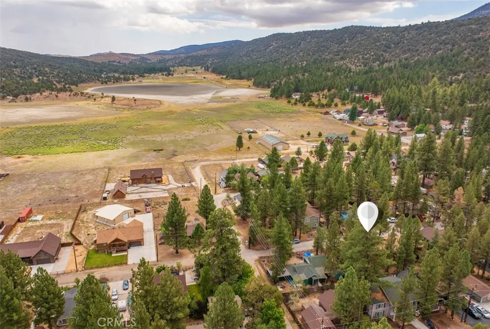 925 E LANE Big Bear City, CA 92314