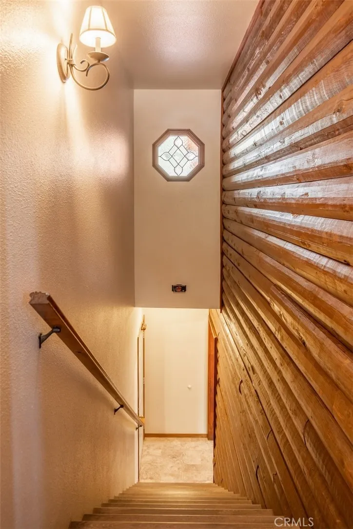 925 E LANE Big Bear City, CA 92314