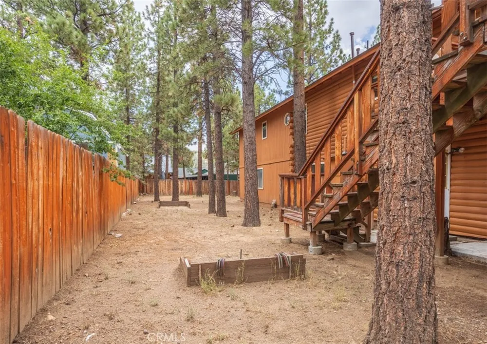 925 E LANE Big Bear City, CA 92314