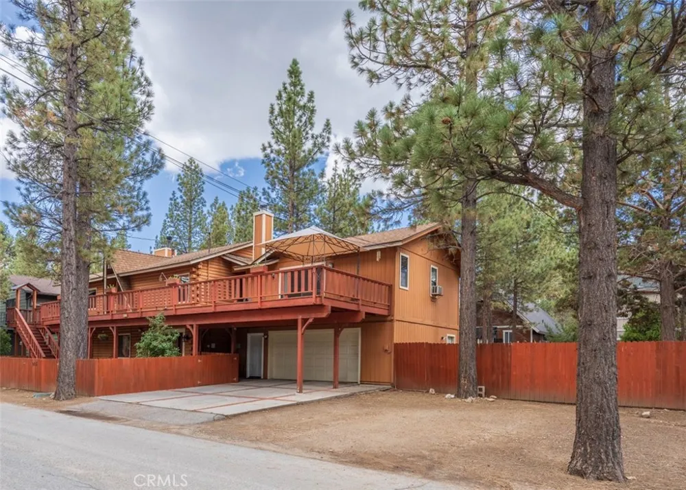 925 E LANE Big Bear City, CA 92314