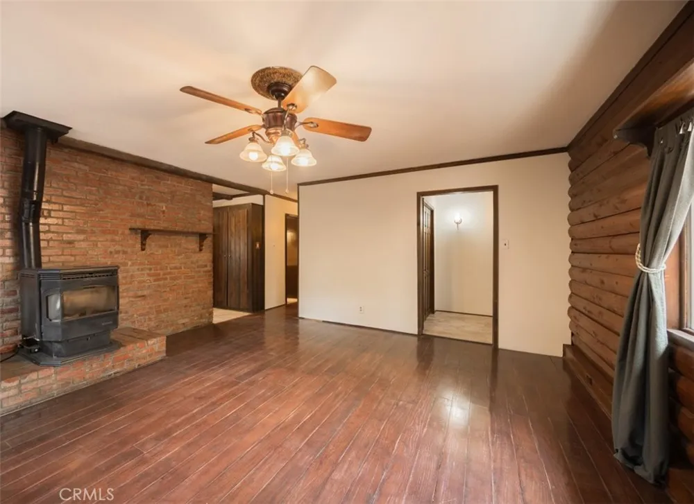 925 E LANE Big Bear City, CA 92314
