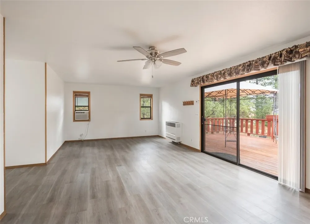 925 E LANE Big Bear City, CA 92314