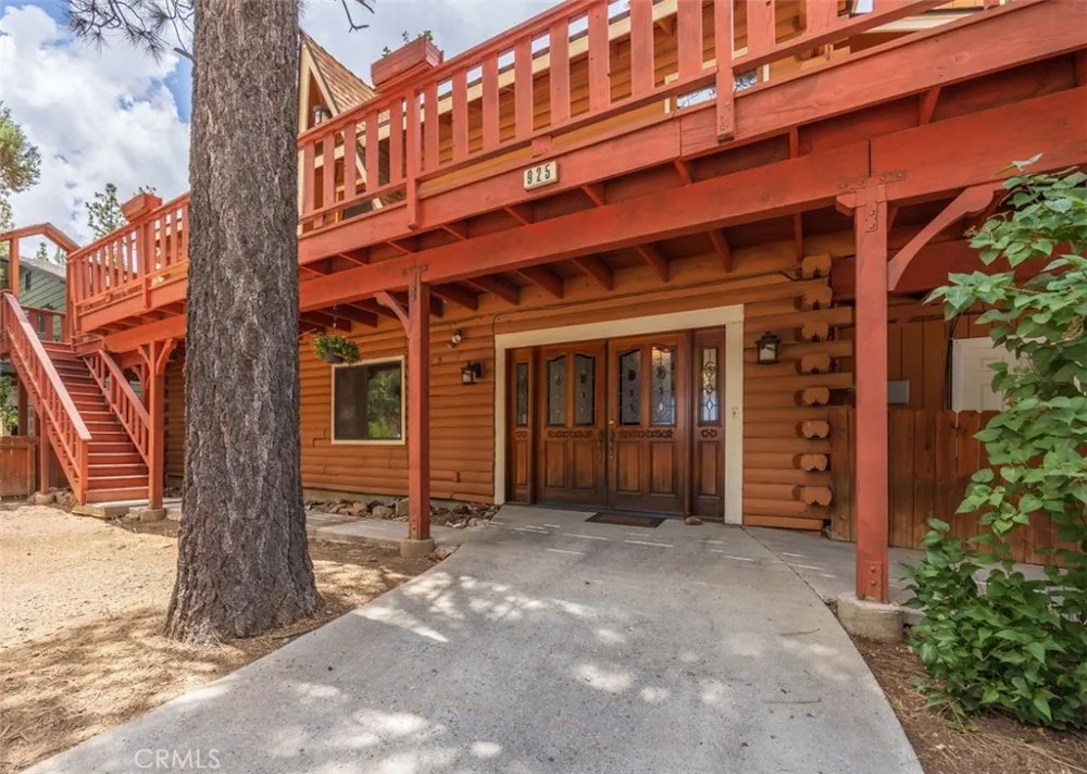 925 E LANE Big Bear City, CA 92314
