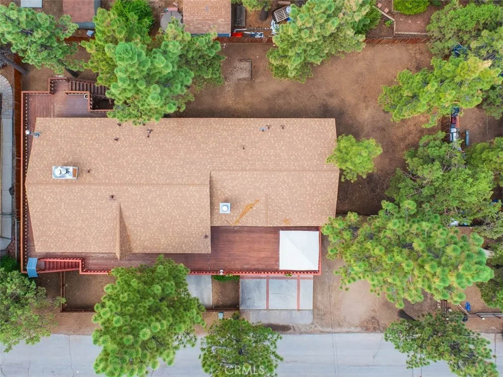 925 E LANE Big Bear City, CA 92314