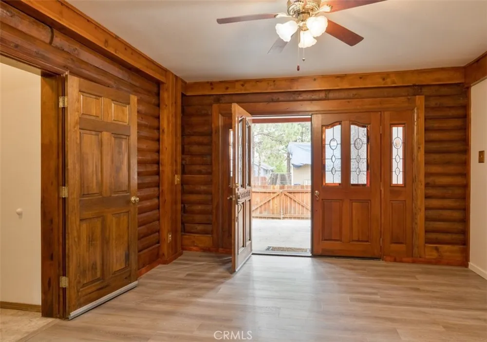 925 E LANE Big Bear City, CA 92314