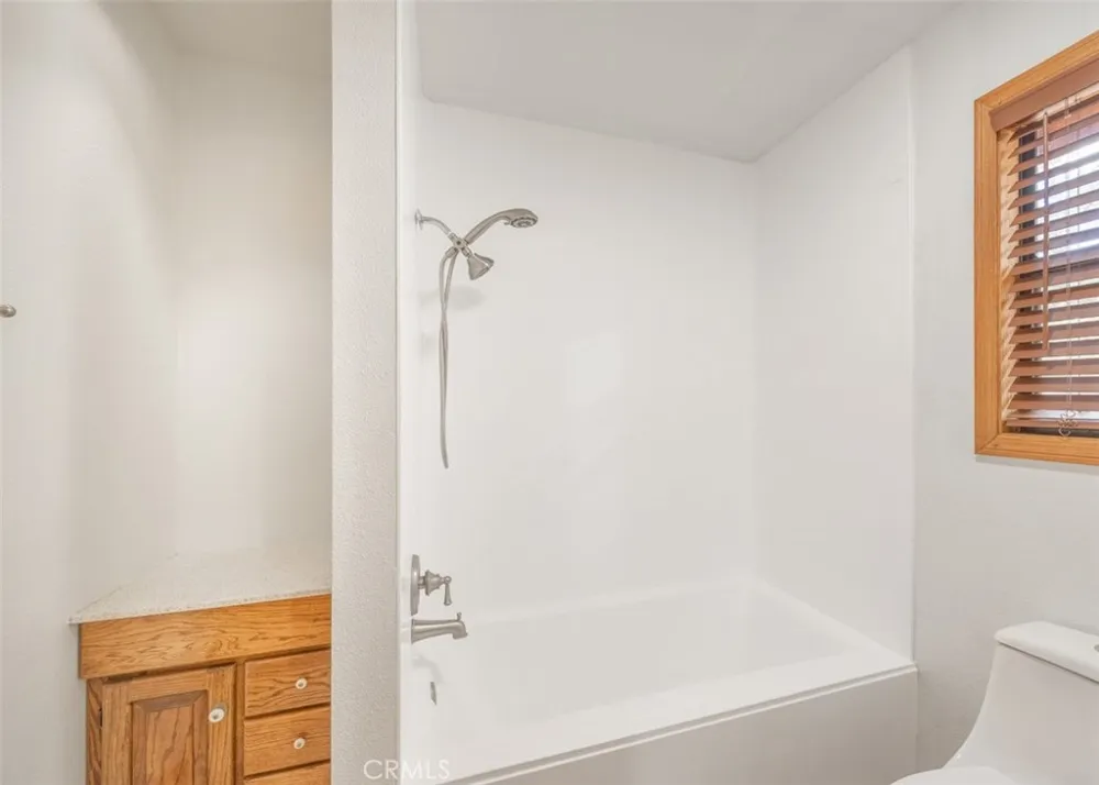 925 E LANE Big Bear City, CA 92314
