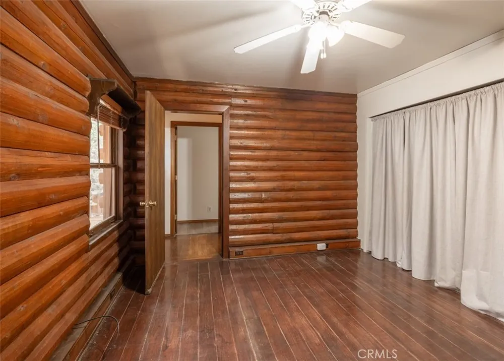 925 E LANE Big Bear City, CA 92314
