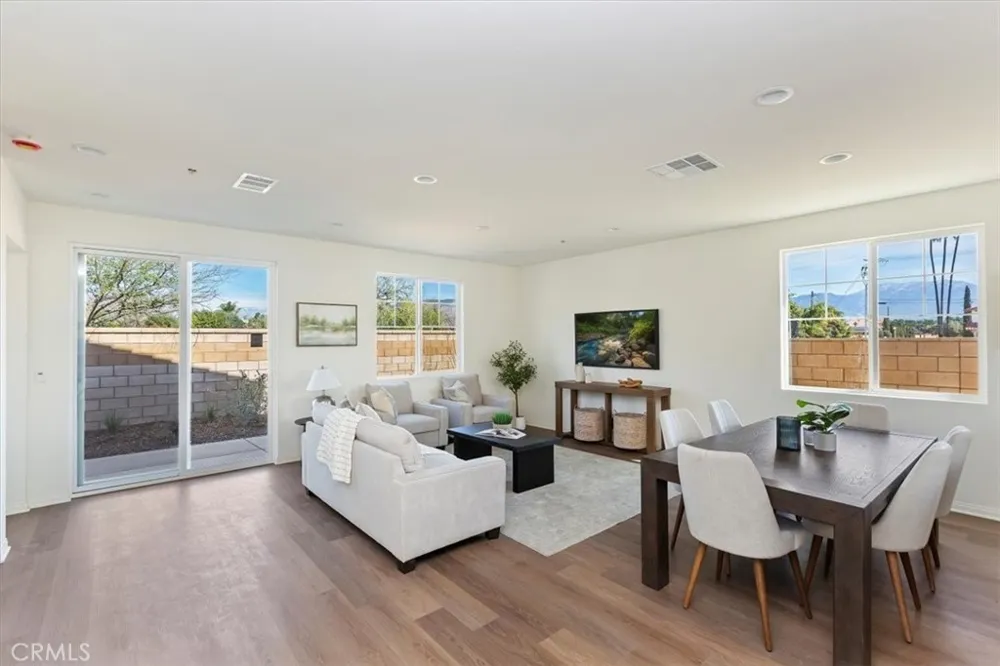 1992 Nathan Lane San Jacinto, CA 92582