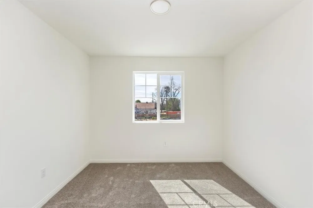 1992 Nathan Lane San Jacinto, CA 92582