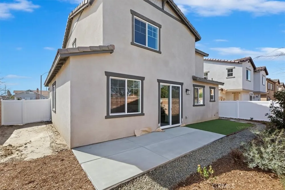 1992 Nathan Lane San Jacinto, CA 92582