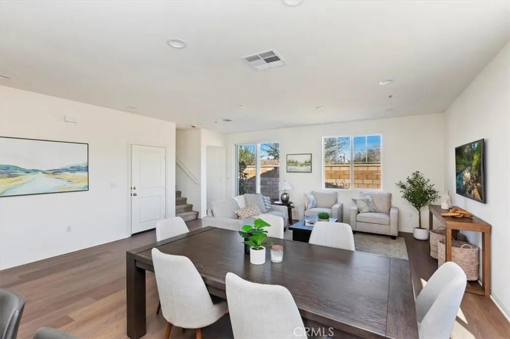 1992 Nathan Lane San Jacinto, CA 92582