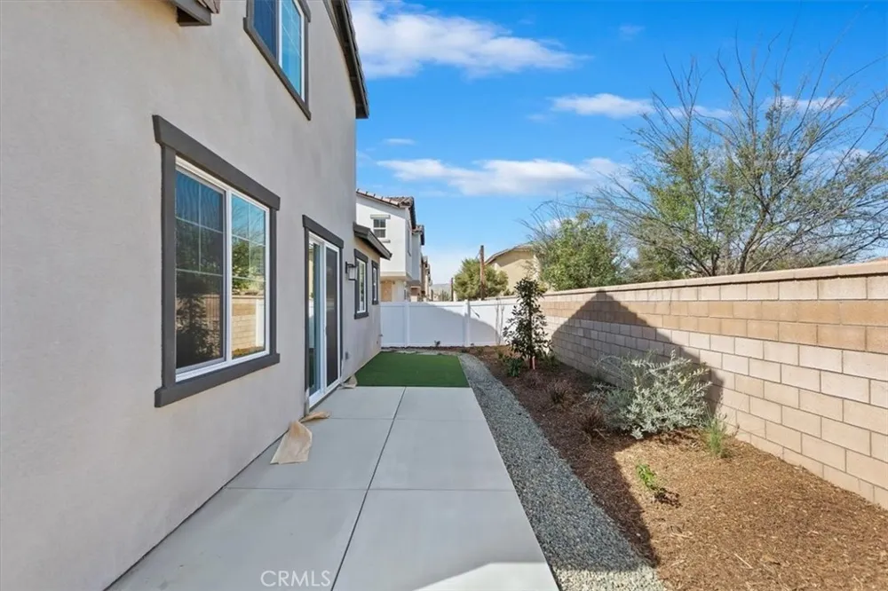 1992 Nathan Lane San Jacinto, CA 92582