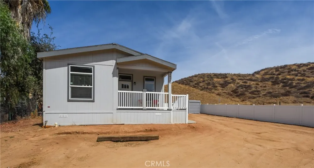 28186 Wells Fargo Lake Elsinore, CA 92532