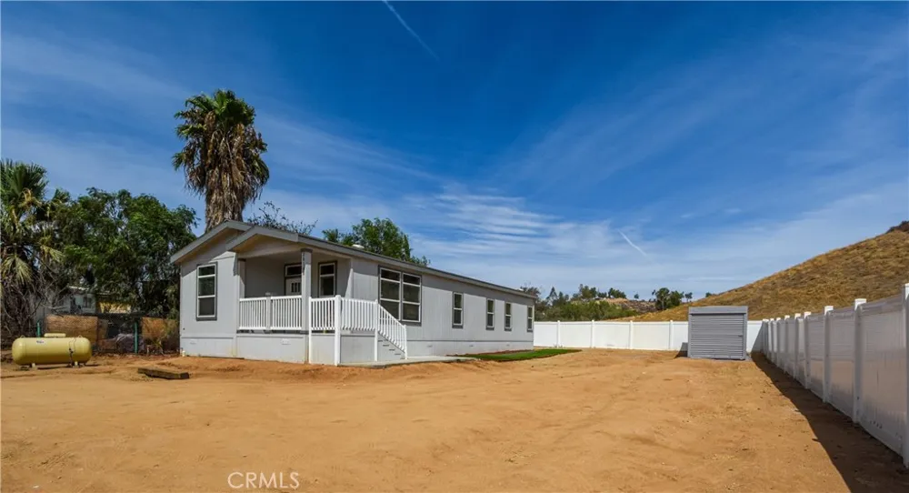 28186 Wells Fargo Lake Elsinore, CA 92532