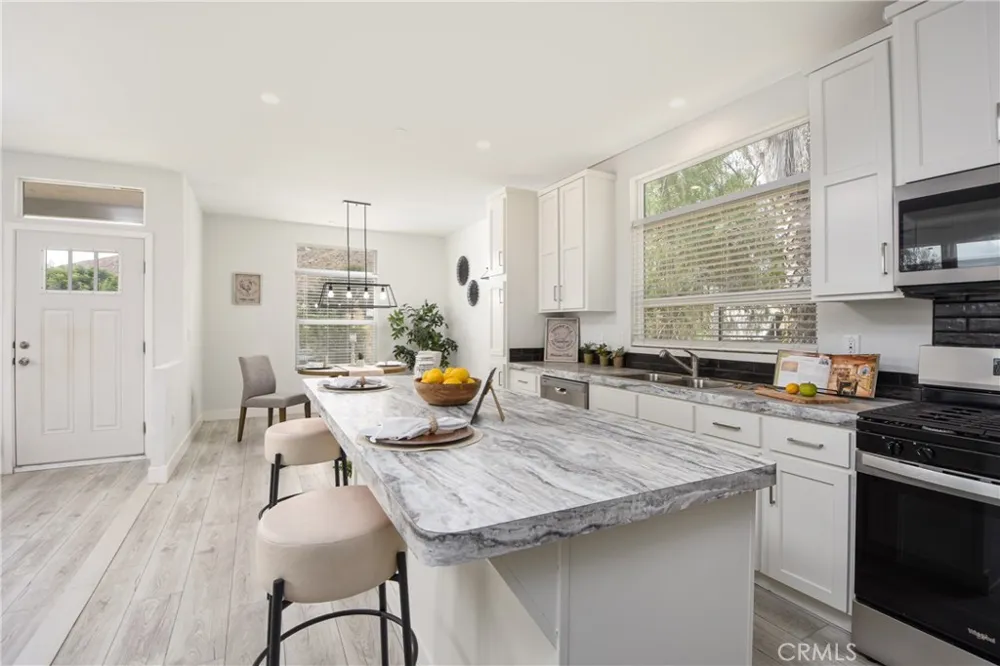 28186 Wells Fargo Lake Elsinore, CA 92532