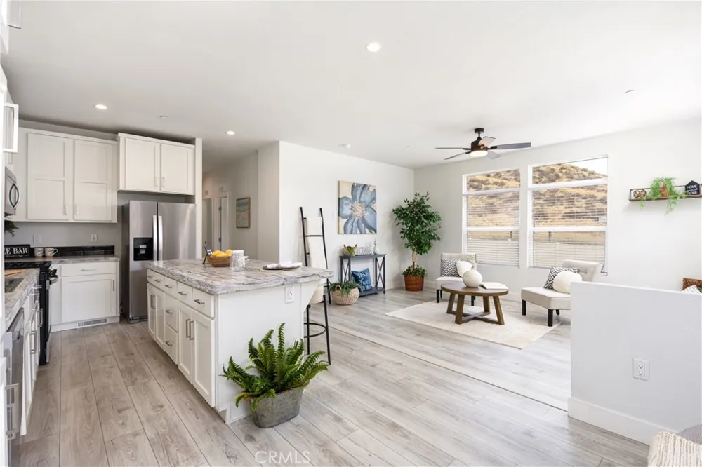 28186 Wells Fargo Lake Elsinore, CA 92532