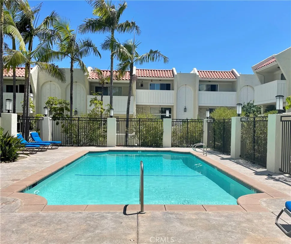 415 2nd Hermosa Beach, CA 90254