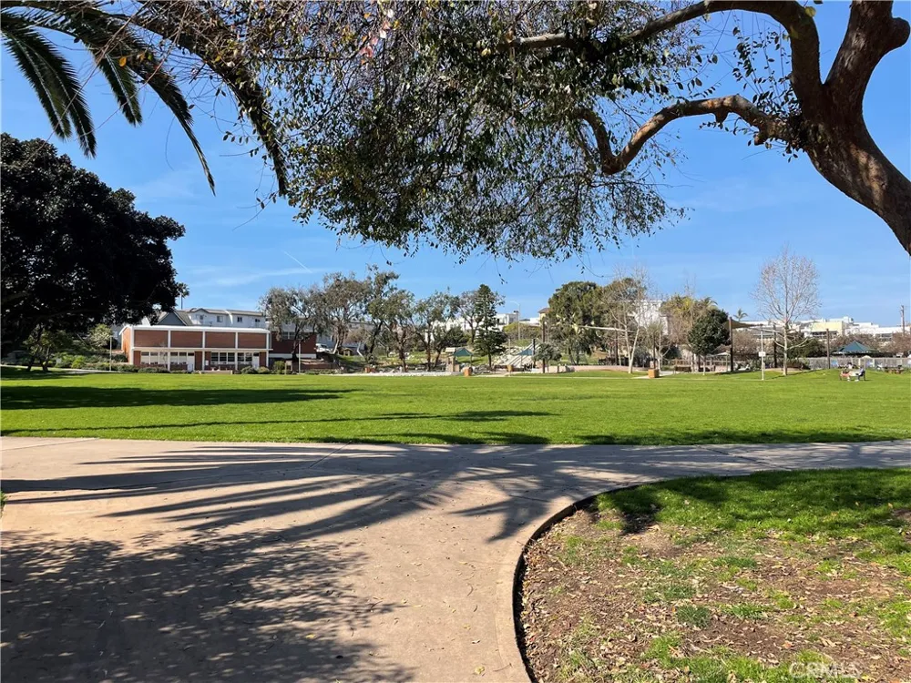 415 2nd Hermosa Beach, CA 90254