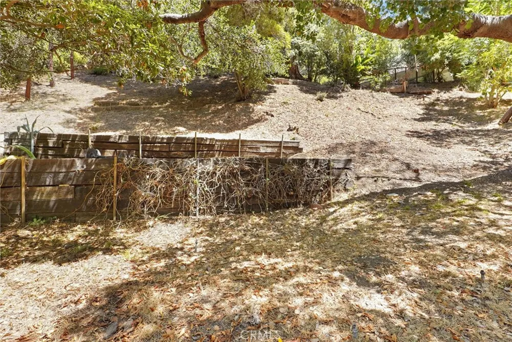 9837 Easton Beverly Hills, CA 90210