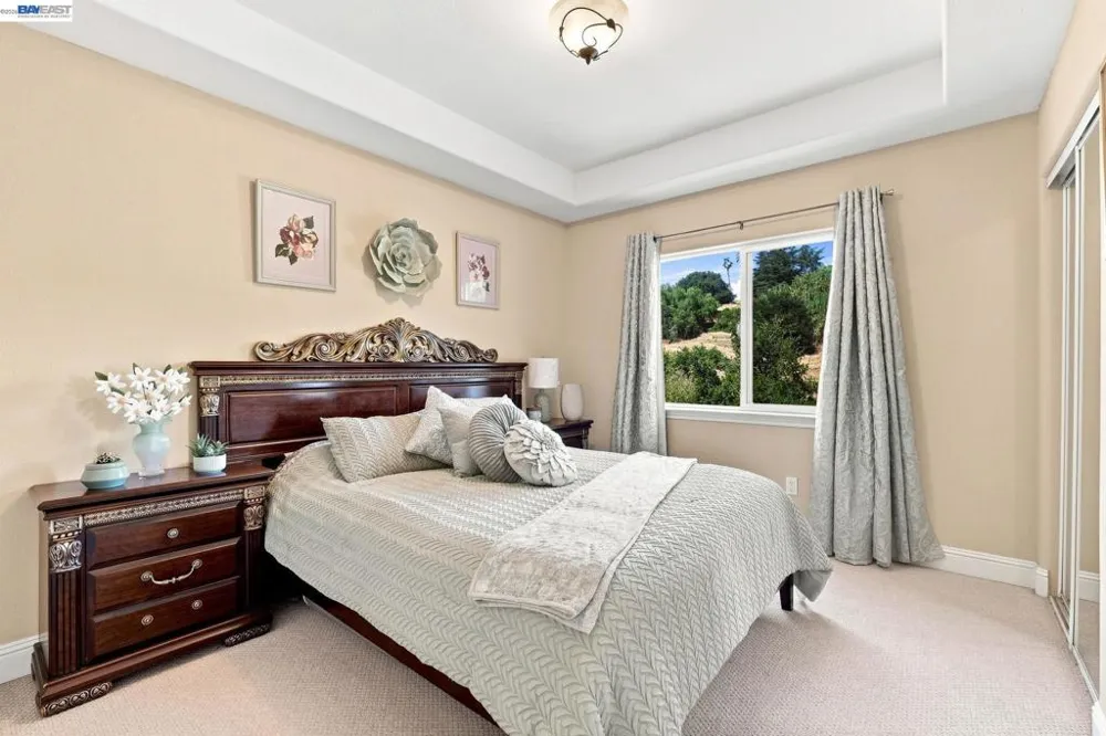 1769 Carmel Ct Hayward, CA 94541