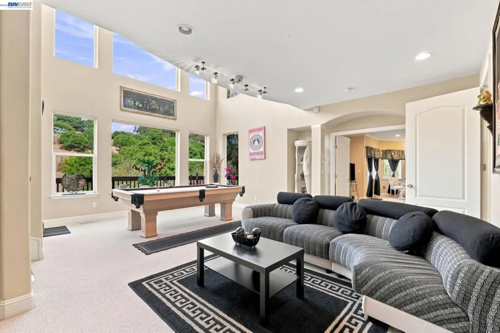 1769 Carmel Ct Hayward, CA 94541