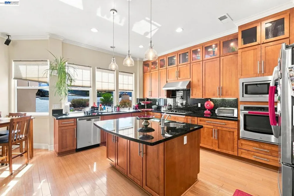 1769 Carmel Ct Hayward, CA 94541