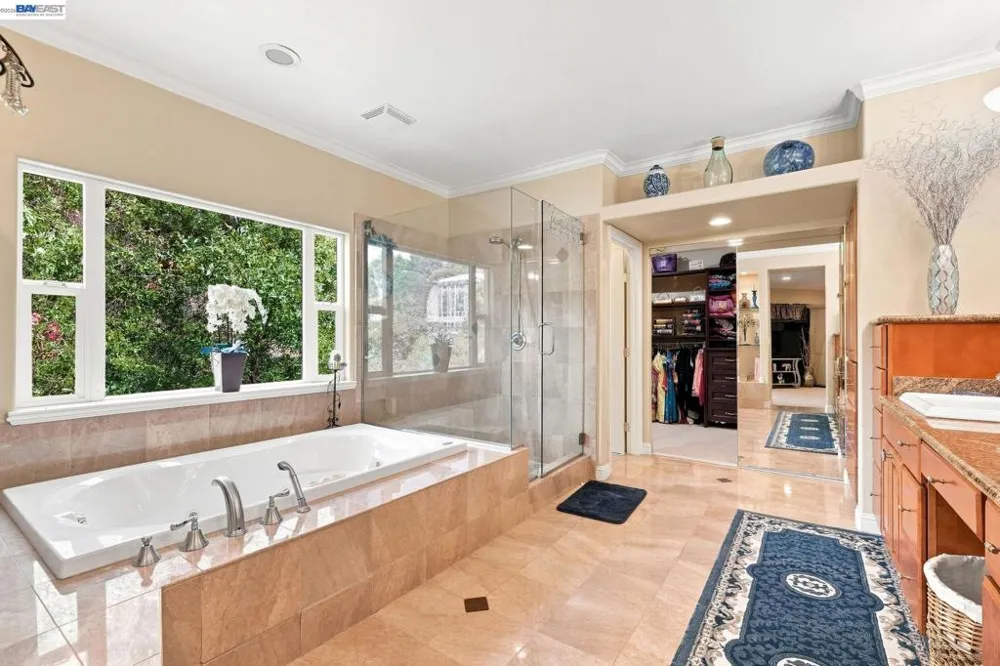 1769 Carmel Ct Hayward, CA 94541