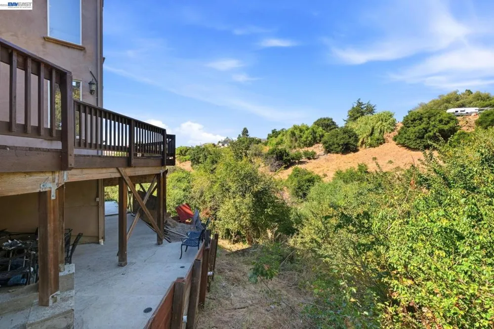 1769 Carmel Ct Hayward, CA 94541