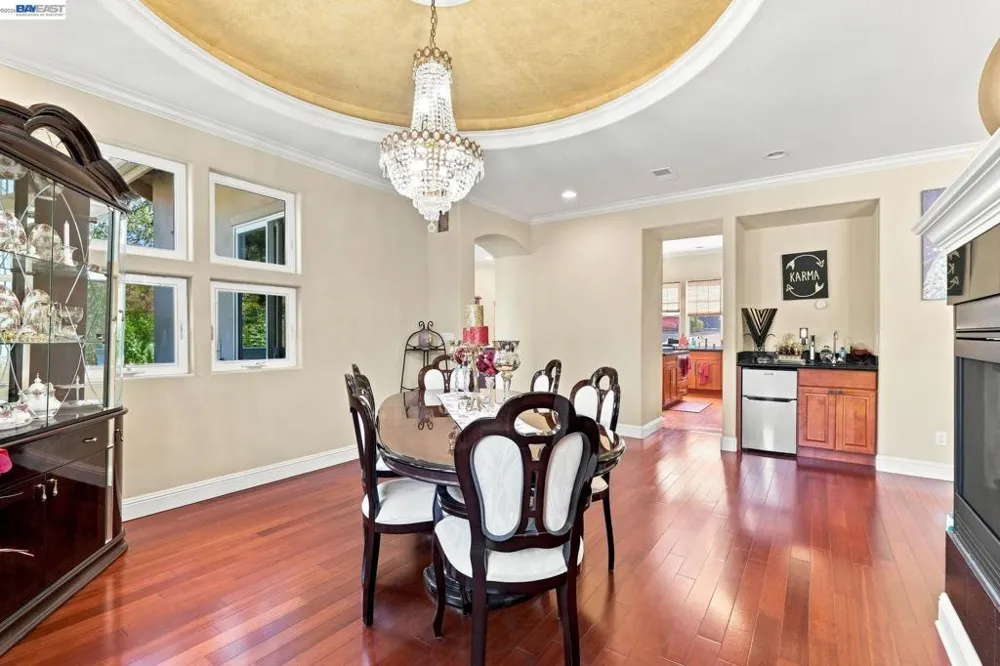 1769 Carmel Ct Hayward, CA 94541