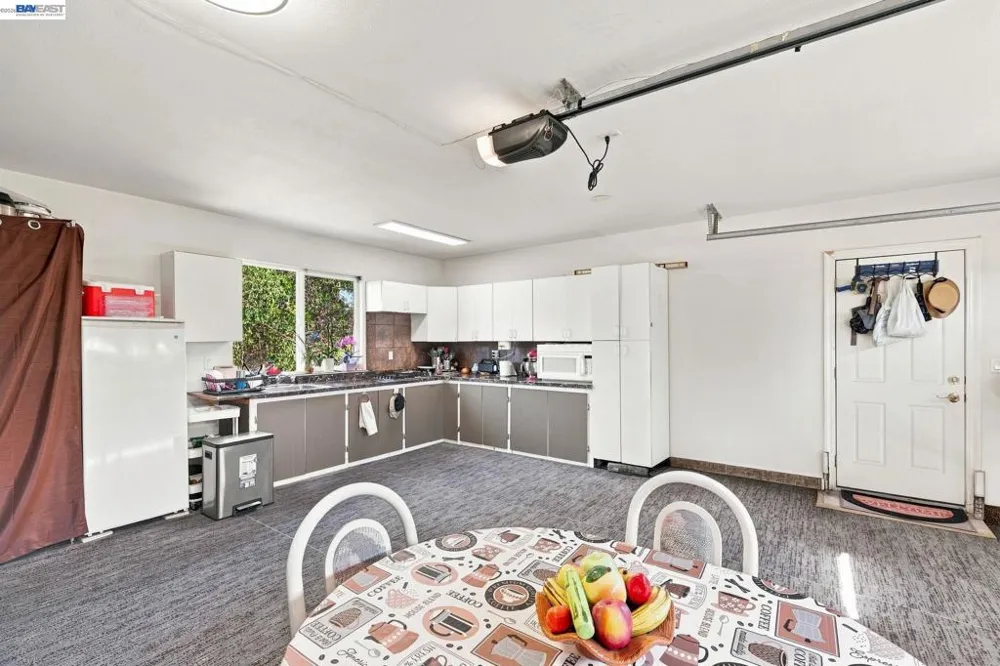 1769 Carmel Ct Hayward, CA 94541