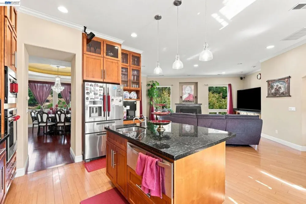 1769 Carmel Ct Hayward, CA 94541