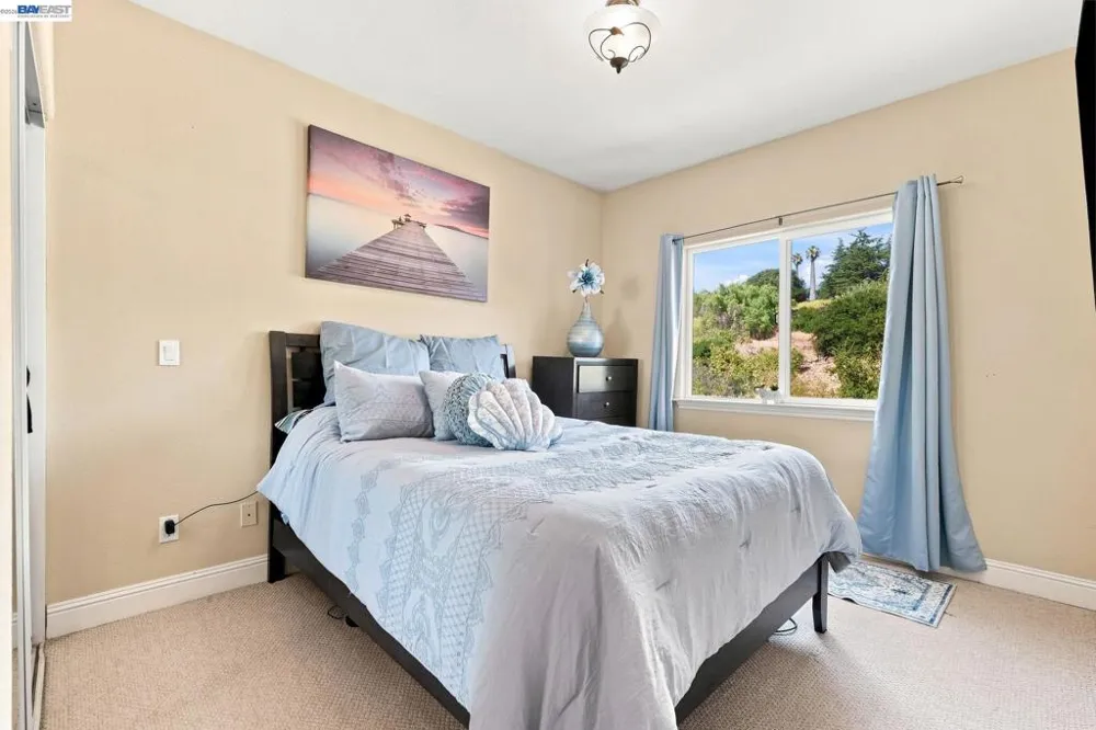 1769 Carmel Ct Hayward, CA 94541