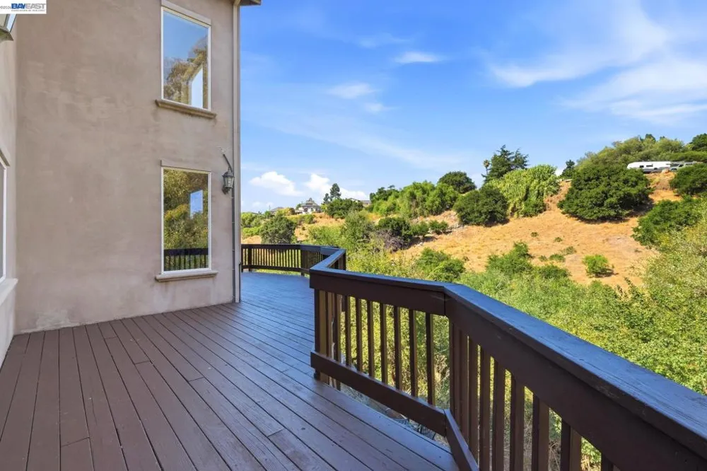 1769 Carmel Ct Hayward, CA 94541