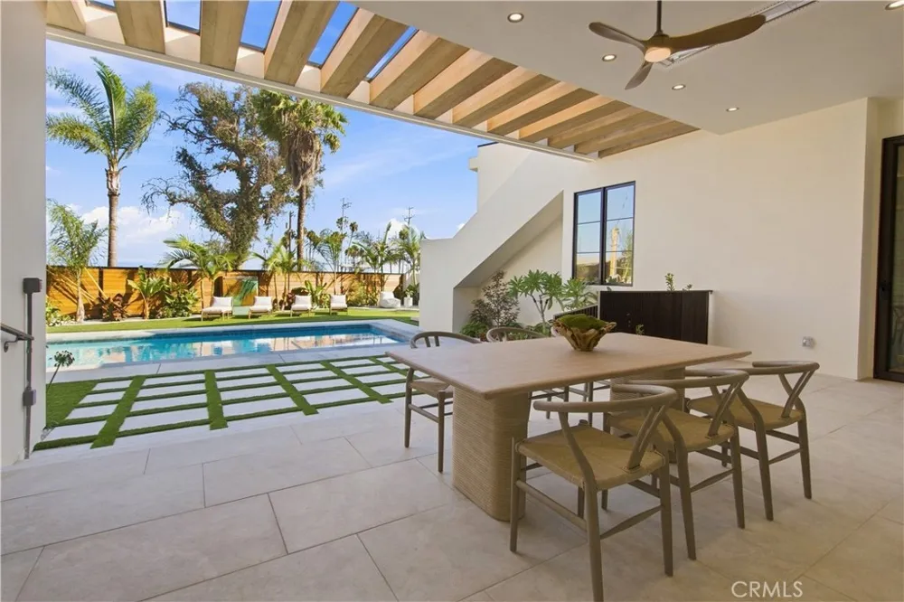 16966 Livorno Drive Pacific Palisades, CA 90272