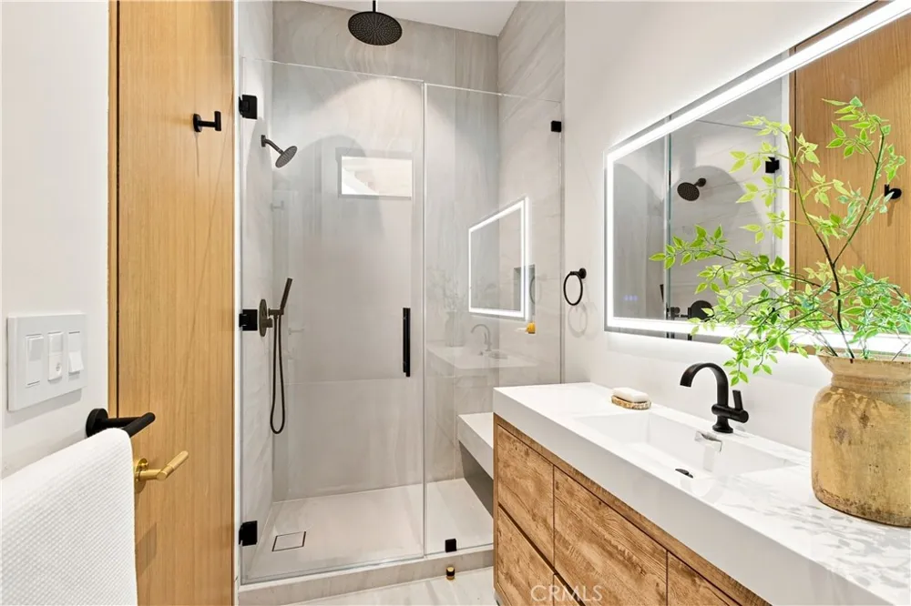 16966 Livorno Drive Pacific Palisades, CA 90272