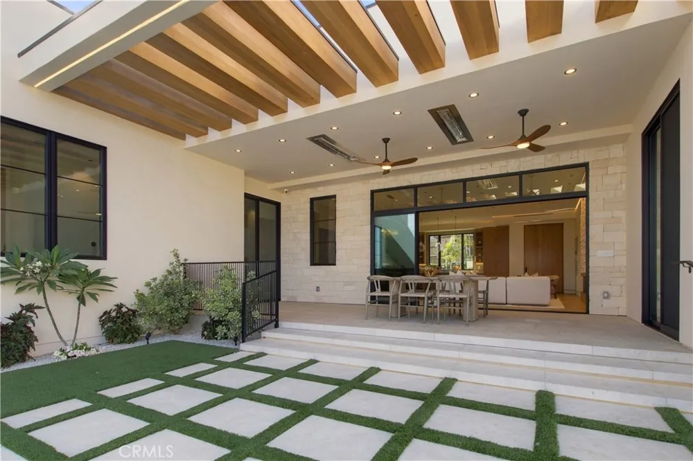 16966 Livorno Drive Pacific Palisades, CA 90272